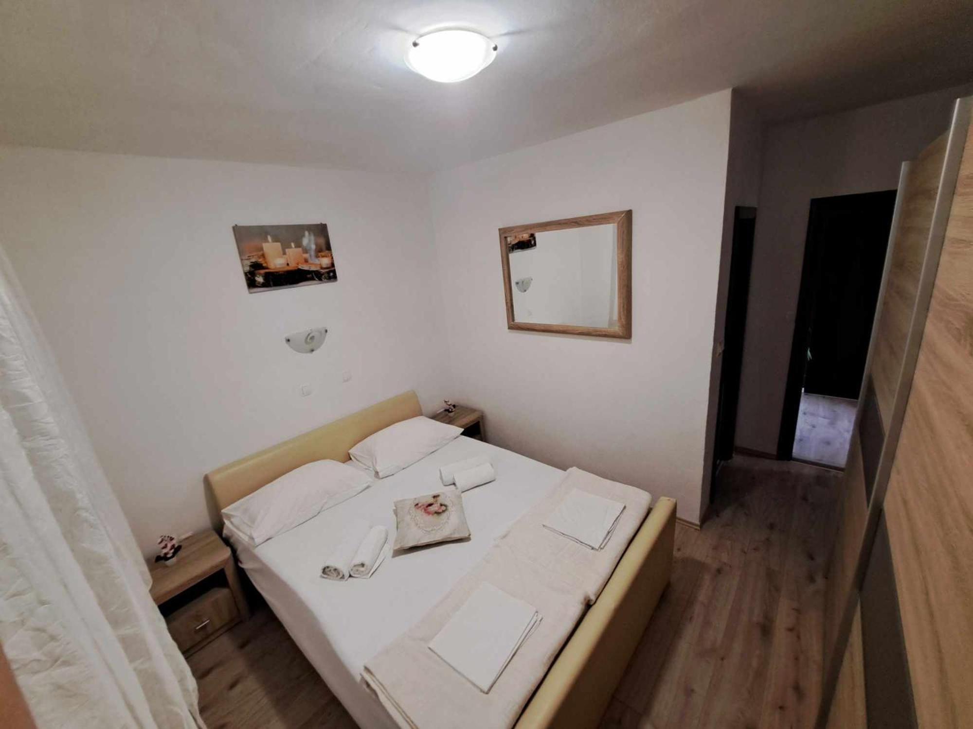 Apartments Lota Starigrad Paklenica Exterior photo